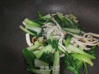 白玉菇炒油菜的做法步骤：8