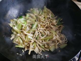 千张炒青菜的做法步骤：5