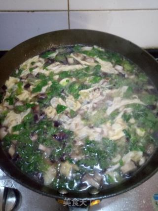香菇牛肉鸡蛋汤的做法步骤：9
