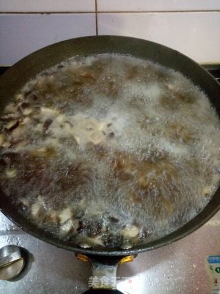 香菇牛肉鸡蛋汤的做法步骤：6