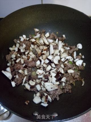 香菇牛肉鸡蛋汤的做法步骤：5