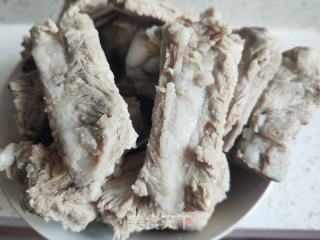 板栗烧排骨的做法步骤：3
