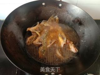 黄骨鱼炖粉条的做法步骤：6