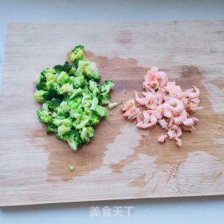 西蓝花炒饭的做法步骤：4