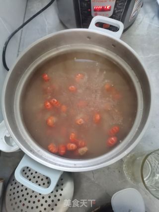 麻辣龙虾尾的做法步骤：1