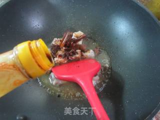 排骨烧天菜芯的做法步骤：4