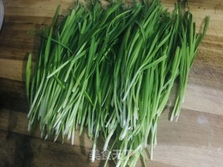 小米椒腌韭菜的做法步骤：1