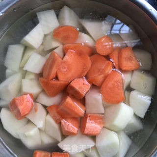 牛肉炖土豆的做法步骤：4