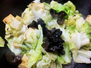 洋白菜爆豆腐的做法步骤：9