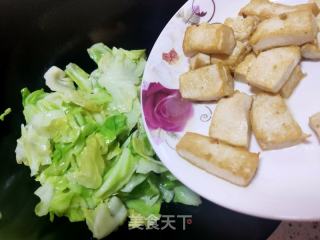 洋白菜爆豆腐的做法步骤：7