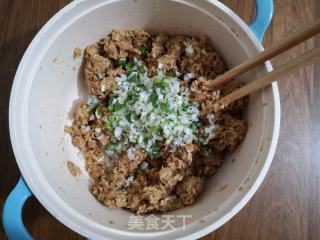 酸菜猪肉饺子的做法步骤：7