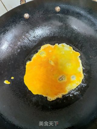 黑米蛋炒饭的做法步骤：1