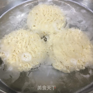 香葱五花肉丁炒面的做法步骤：8