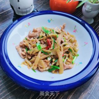 榨菜炒肉丝的做法步骤：9