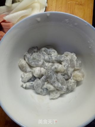 干锅虾仁的做法步骤：2