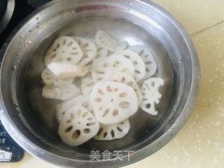 糖醋蒜泥藕的做法步骤：3