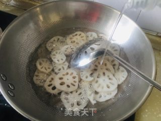糖醋蒜泥藕的做法步骤：2