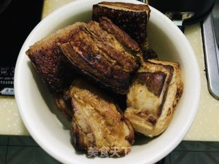 梅菜扣肉的做法步骤：6