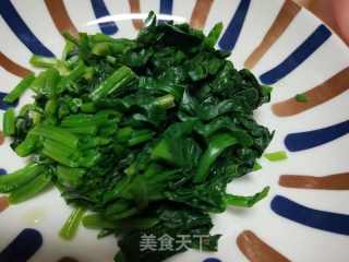 芝麻酱拌菠菜的做法步骤：2