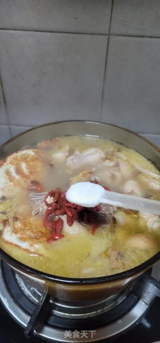 风姜煎蛋烧酒鸡汤的做法步骤：12