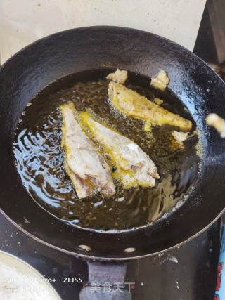 干煎黄花鱼的做法步骤：4