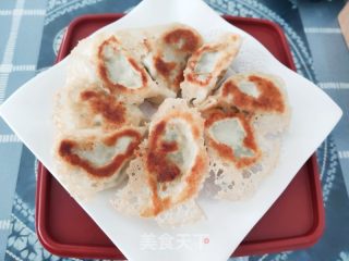 冰花煎饺的做法步骤：9
