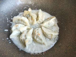 冰花煎饺的做法步骤：5