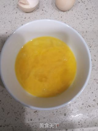 蛋炒饭的做法步骤：1