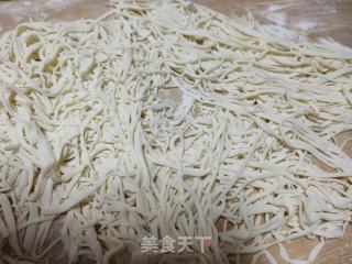 白菜叶骨汤手擀面的做法步骤：6
