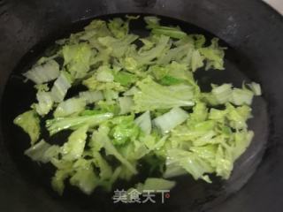 白菜叶骨汤手擀面的做法步骤：4