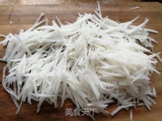 萝卜炒粉丝的做法步骤：2
