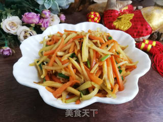 胡萝卜西兰花梗炒冬笋的做法步骤：7