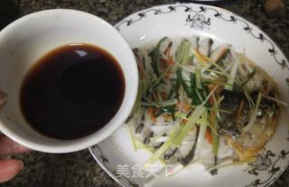 年年有鱼——清蒸大黄鱼的做法步骤：10