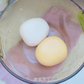 韭菜木耳猪肉水饺的做法步骤：1