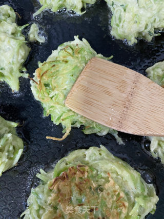 萝卜丝饼的做法步骤：8