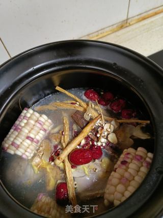 补药炖土鸡的做法步骤：4
