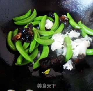 素炒甜豆的做法步骤：4