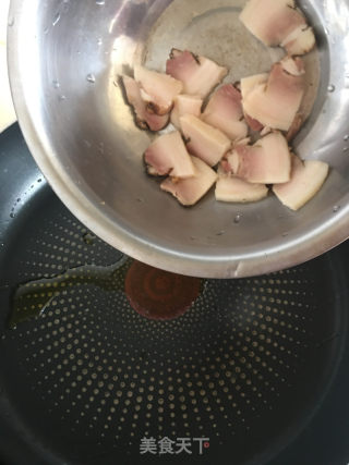 五花肉炒菜花的做法步骤：5