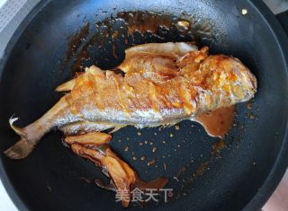 香煎黄花鱼的做法步骤：9