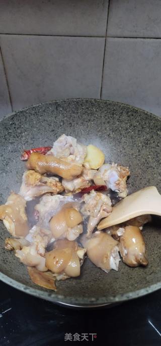 发菜蚝豉焖猪手的做法步骤：8