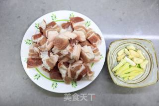 糖醋五花肉的做法步骤：2