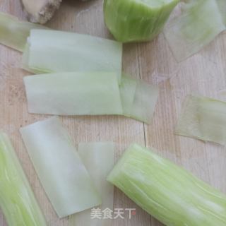 一夜暴富（腐竹炒鲍鱼）的做法步骤：4