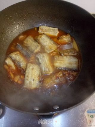 蒜香焖带鱼的做法步骤：8