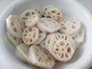 炝拌糖醋莲菜的做法步骤：7