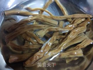 棒骨玉米汤的做法步骤：4