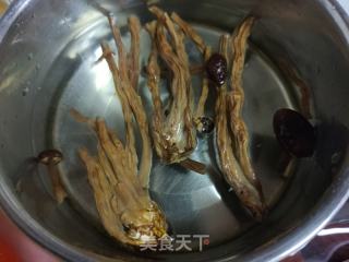 棒骨玉米汤的做法步骤：3