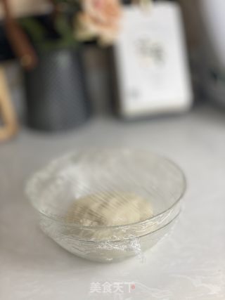 简单易做、柔软筋道的春饼的做法步骤：2