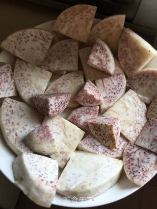 烧五花肉豆豉蒸芋头的做法步骤：5