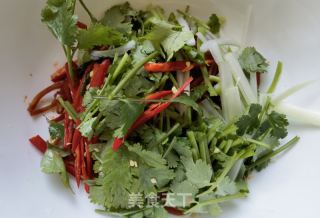 香菜葱白拌咸菜的做法步骤：5