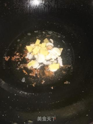 红烧带鱼的做法步骤：7